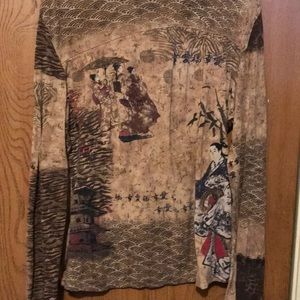 Long sleeved T-shirt